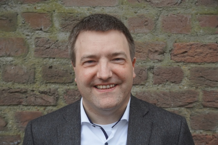 Dr. Kyrill Makoski